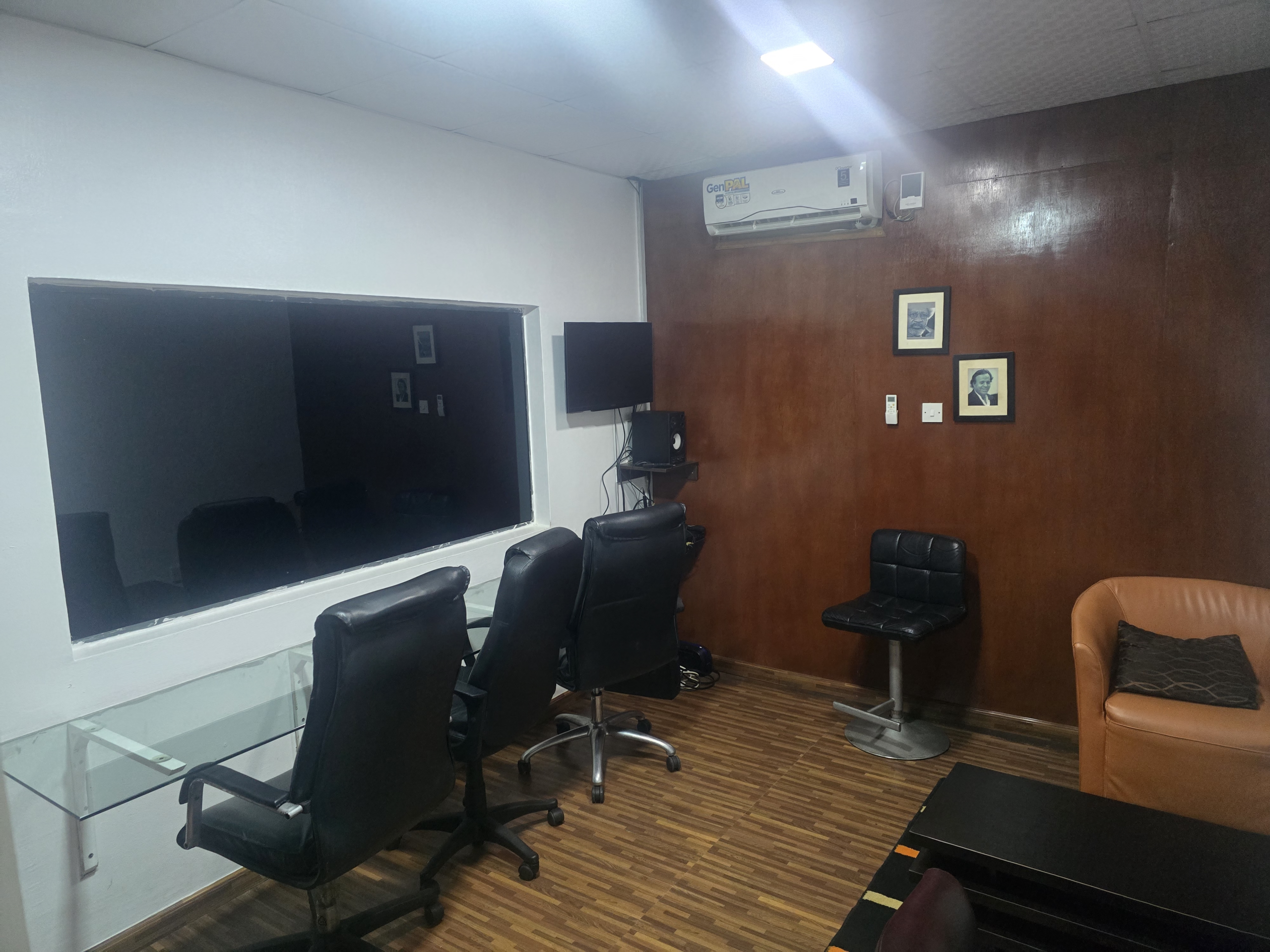 Observation and recording suite